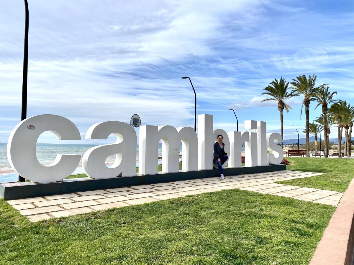 House In Front Of The Beach With Sea View Cambrils Eksteriør billede